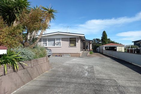 Photo of property in 446 Carrington Street, Upper Vogeltown, New Plymouth, 4310