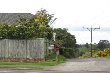 Photo of property in 331 Mangorei Road, Merrilands, New Plymouth, 4312