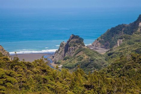 Photo of property in 128 Lone Kauri Road, Karekare, Auckland, 0772