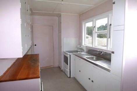 Photo of property in 7-9 York Place, Cannons Creek, Porirua, 5024