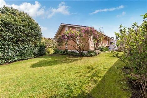Photo of property in 1/16 Gladys Avenue, Glenfield, Auckland, 0629