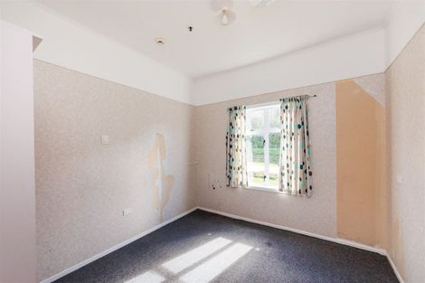 Photo of property in 21 Ongo Road, Hunterville, 4730