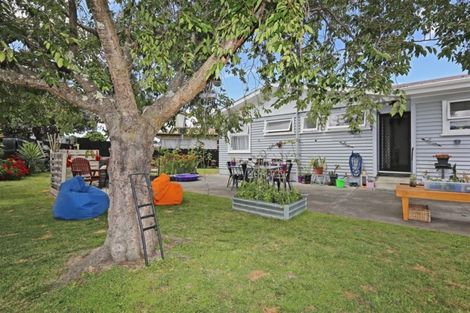 Photo of property in 401 Huia Place, Camberley, Hastings, 4120