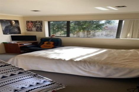 Photo of property in 9 Travis View Drive, Fairview Heights, Auckland, 0632