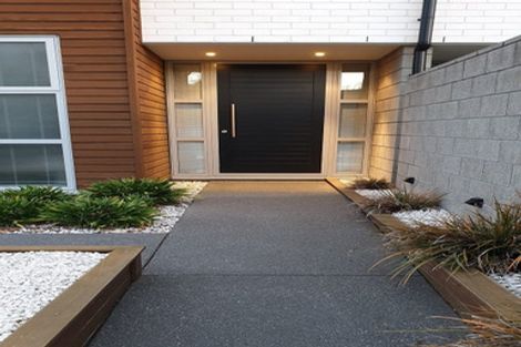 Photo of property in 142a Holly Road, St Albans, Christchurch, 8014