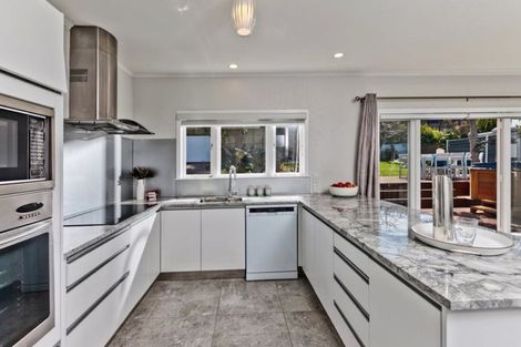 Photo of property in 68a Kowhai Road, Campbells Bay, Auckland, 0630