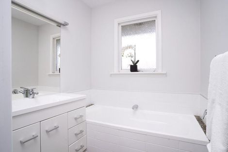 Photo of property in 35 Dunster Street, Burnside, Christchurch, 8053