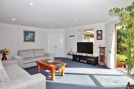 Photo of property in 2 Glencullen Drive, Casebrook, Christchurch, 8051