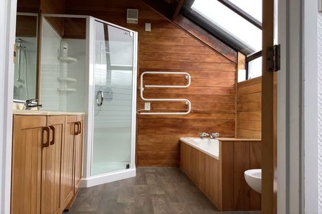 Photo of property in 2/92 Verran Road, Birkdale, Auckland, 0626