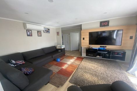 Photo of property in 16 Scott Road, Papakura, 2110
