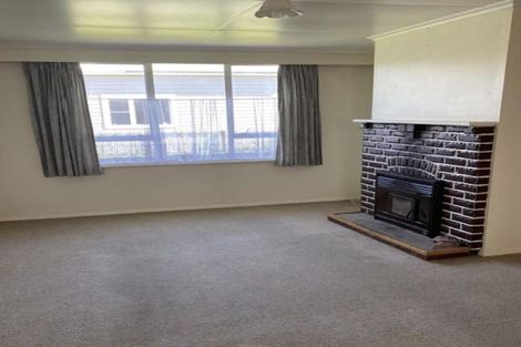 Photo of property in 15 Cole Street, Dannevirke, 4930