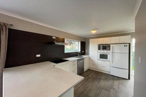 Photo of property in 11 Cherrywood Place, Western Heights, Rotorua, 3015