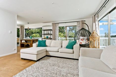 Photo of property in 990 East Coast Road, Northcross, Auckland, 0632
