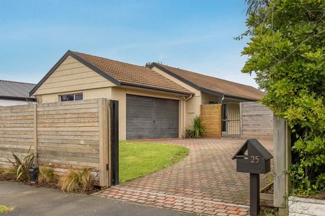 Photo of property in 25 Dunbarton Street, Redwood, Christchurch, 8051