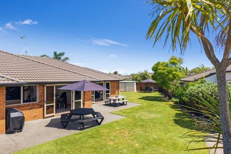 Photo of property in 14 Carrington Drive, Papamoa Beach, Papamoa, 3118