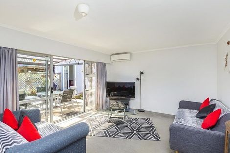 Photo of property in 1/1369 Dominion Extension, Mount Roskill, Auckland, 1041