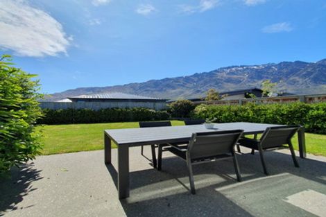Photo of property in 6 Ward Street, Jacks Point, Queenstown, 9371