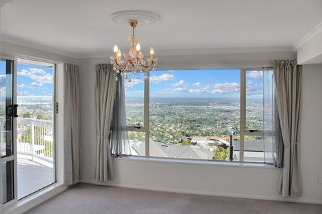 Photo of property in 1 Harry Ell Drive, Cashmere, Christchurch, 8022