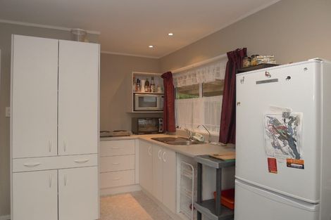 Photo of property in 64 Leinster Avenue, Raumati South, Paraparaumu, 5032