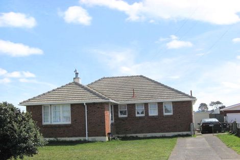 Photo of property in 12 Maire Street, Gonville, Whanganui, 4501