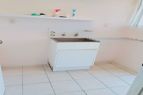 Photo of property in 24 Dianne Louise Drive, Half Moon Bay, Auckland, 2012