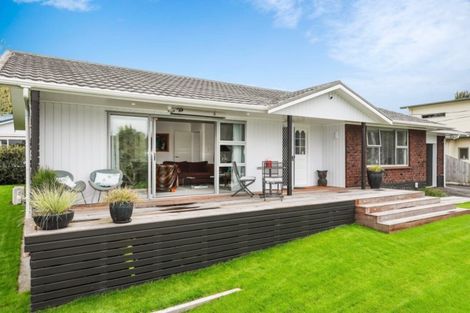 Photo of property in 24 Ranfurly Avenue, Fairfield, Hamilton, 3214