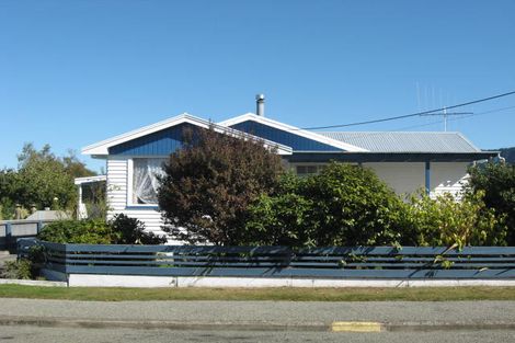 Photo of property in 13 Maude Street, Waimate, 7924