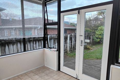 Photo of property in 42 Oxford Street, Tawa, Wellington, 5028