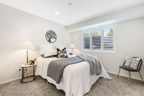 Photo of property in 100 Beach Road, Mellons Bay, Auckland, 2014