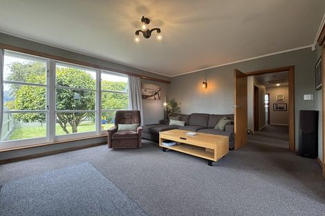 Photo of property in 25 Athlone Crescent, Boulcott, Lower Hutt, 5011