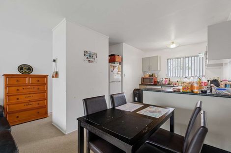 Photo of property in 2/14 Ririno Place, Manurewa, Auckland, 2102