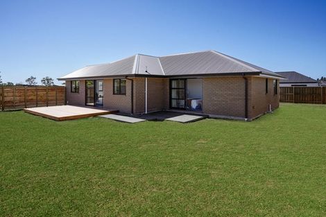 Photo of property in 16 Greig Crescent, Amberley, 7481