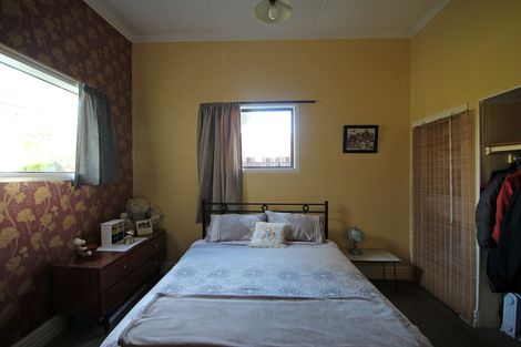 Photo of property in 23 Oakham Street, Hampden, 9410