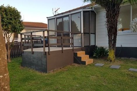 Photo of property in 48 Sharland Avenue, Manurewa, Auckland, 2102