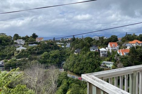 Photo of property in 15 Onslow Road, Khandallah, Wellington, 6035