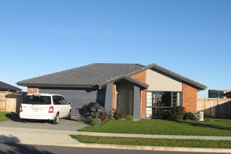 Photo of property in 44 Turnberry Drive, Wattle Downs, Auckland, 2103