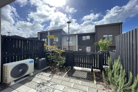 Photo of property in 12/476 West Coast Road, Glen Eden, Auckland, 0602