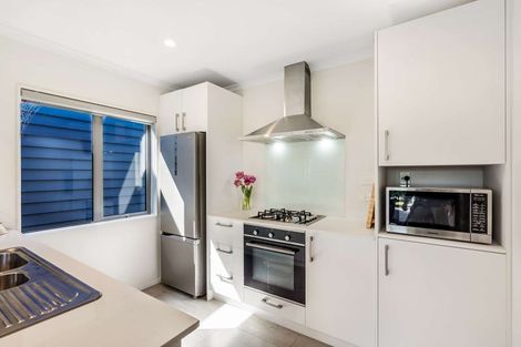 Photo of property in 9 Katipo Road, Takanini, 2112