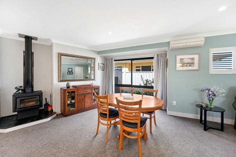 Photo of property in 30c Neeve Road, Taradale, Napier, 4112