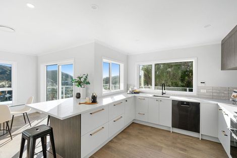 Photo of property in 5 Landsdowne Terrace, Karori, Wellington, 6012