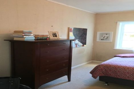 Photo of property in 13 Massey Avenue, Greenlane, Auckland, 1061