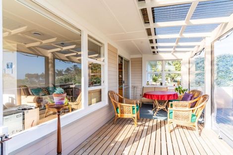 Photo of property in 14 Kelly Street, Baylys Beach, Dargaville, 0377