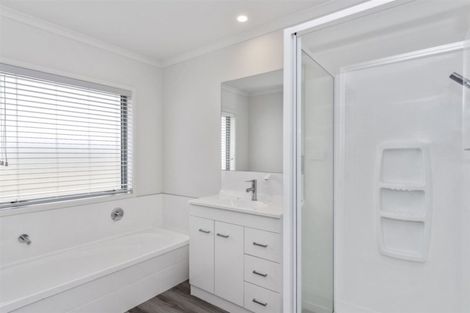 Photo of property in 23 Oka Street, Papamoa Beach, Papamoa, 3118