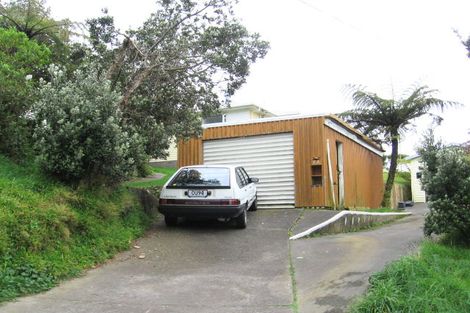 Photo of property in 73 Bassett Road, Johnsonville, Wellington, 6037