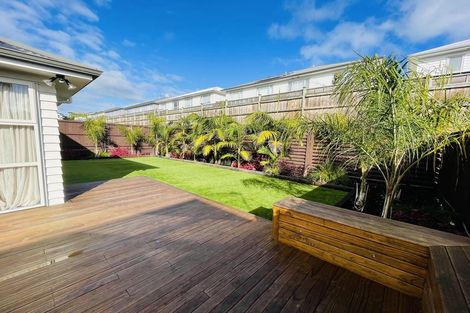 Photo of property in 20 Samuel Cassidy Avenue, Swanson, Auckland, 0614