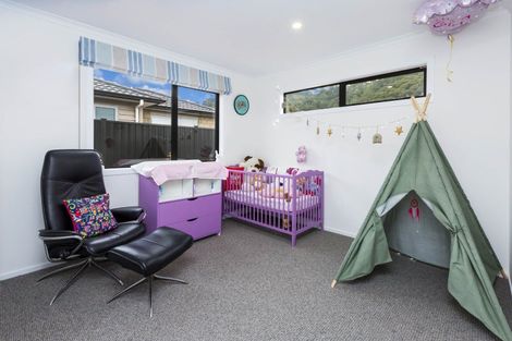 Photo of property in 11 Buddle Road, Wallaceville, Upper Hutt, 5018