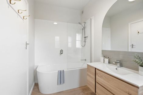 Photo of property in 30 Cowlishaw Street, Avonside, Christchurch, 8061