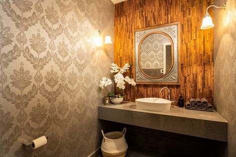 Photo of property in 10 Pike Place, Ferndale, New Plymouth, 4310