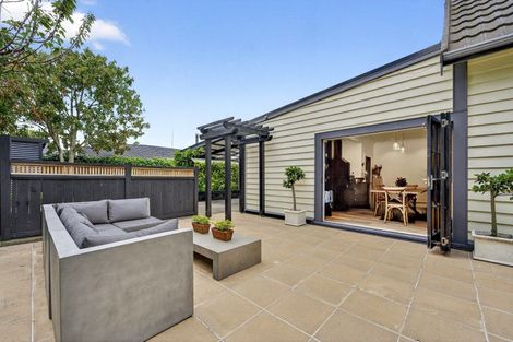 Photo of property in 77 Pahiatua Street, Hokowhitu, Palmerston North, 4410