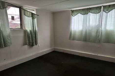 Photo of property in 8 Sabot Place, Massey, Auckland, 0614